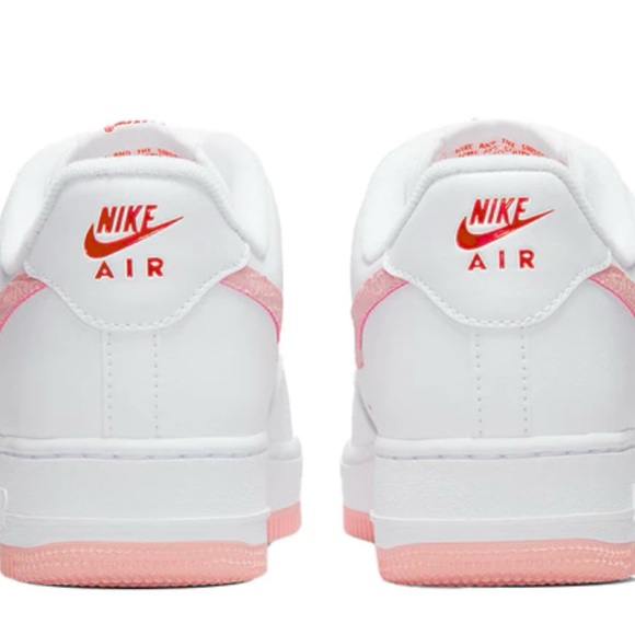 Women’s Air Force 1 Valentine’s Day - Picture 2 of 5